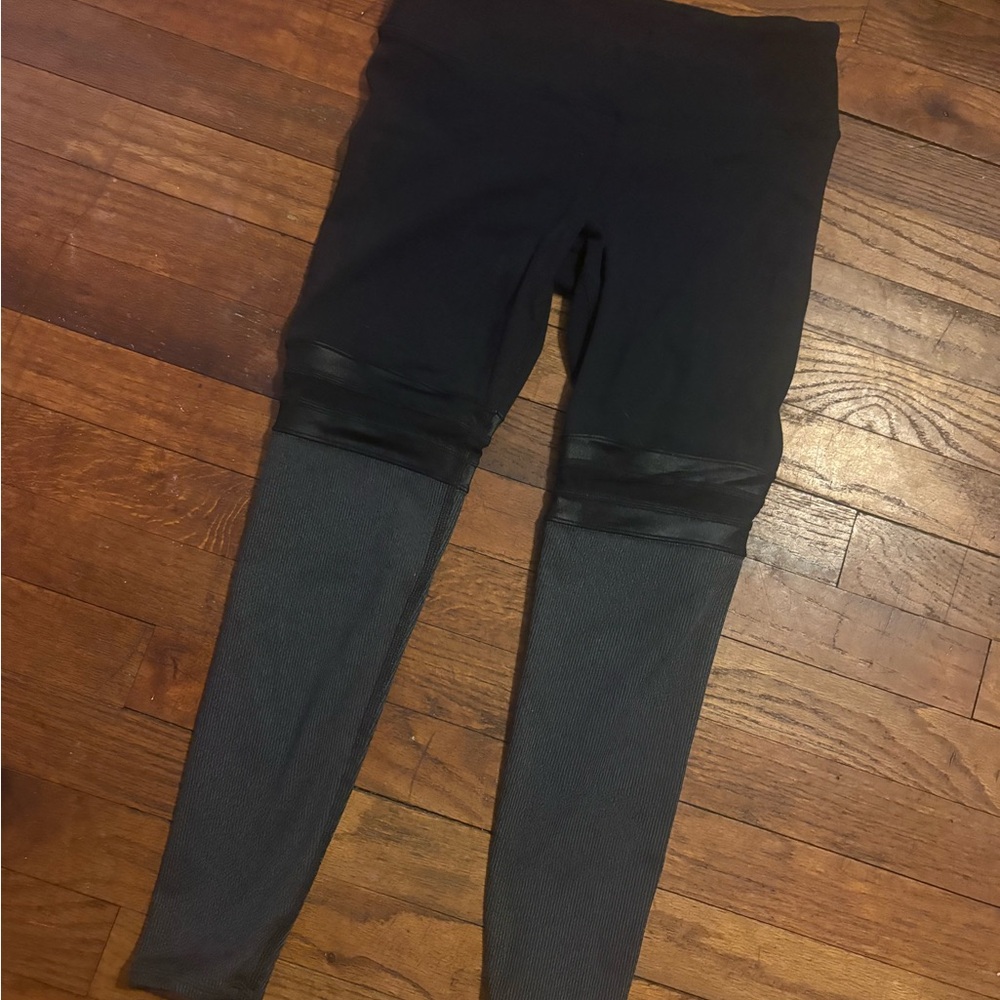 Alo high rise Black and Gray Leggings XS